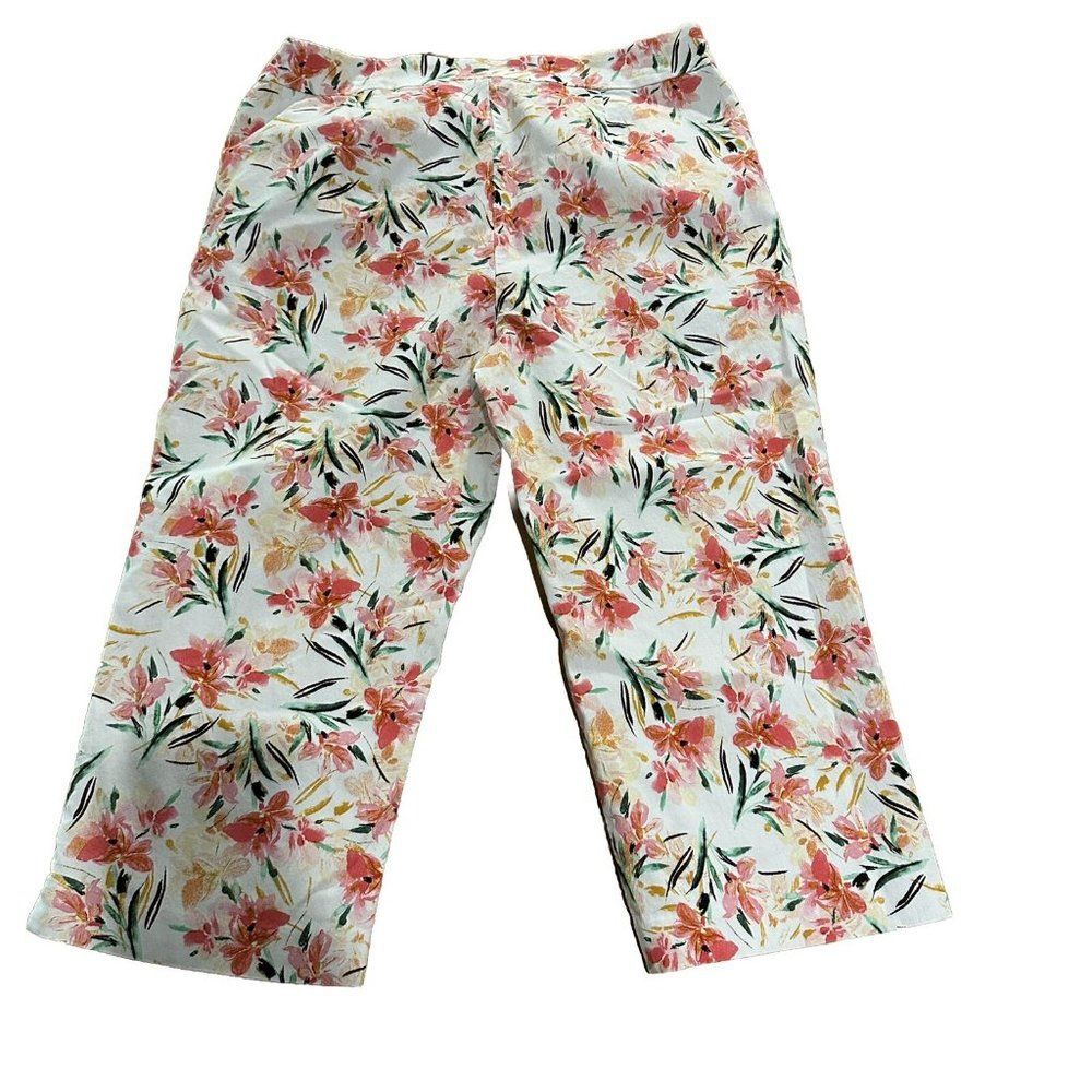 Coral Bay Woman’s 16 X 20” L Floral Pull On Stretch Casual Capri Pant